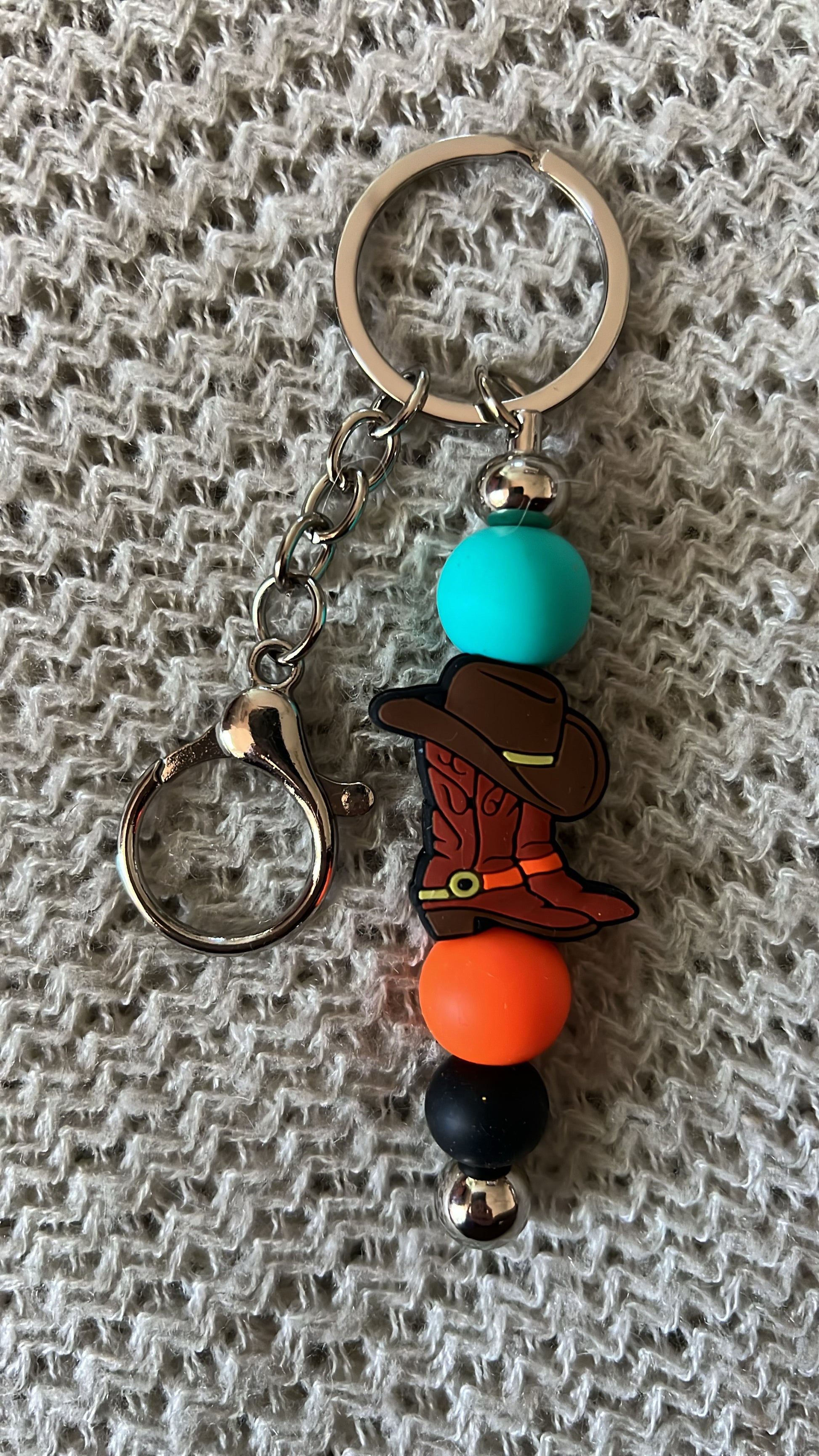 Hat and boot keychain (8007557742730)