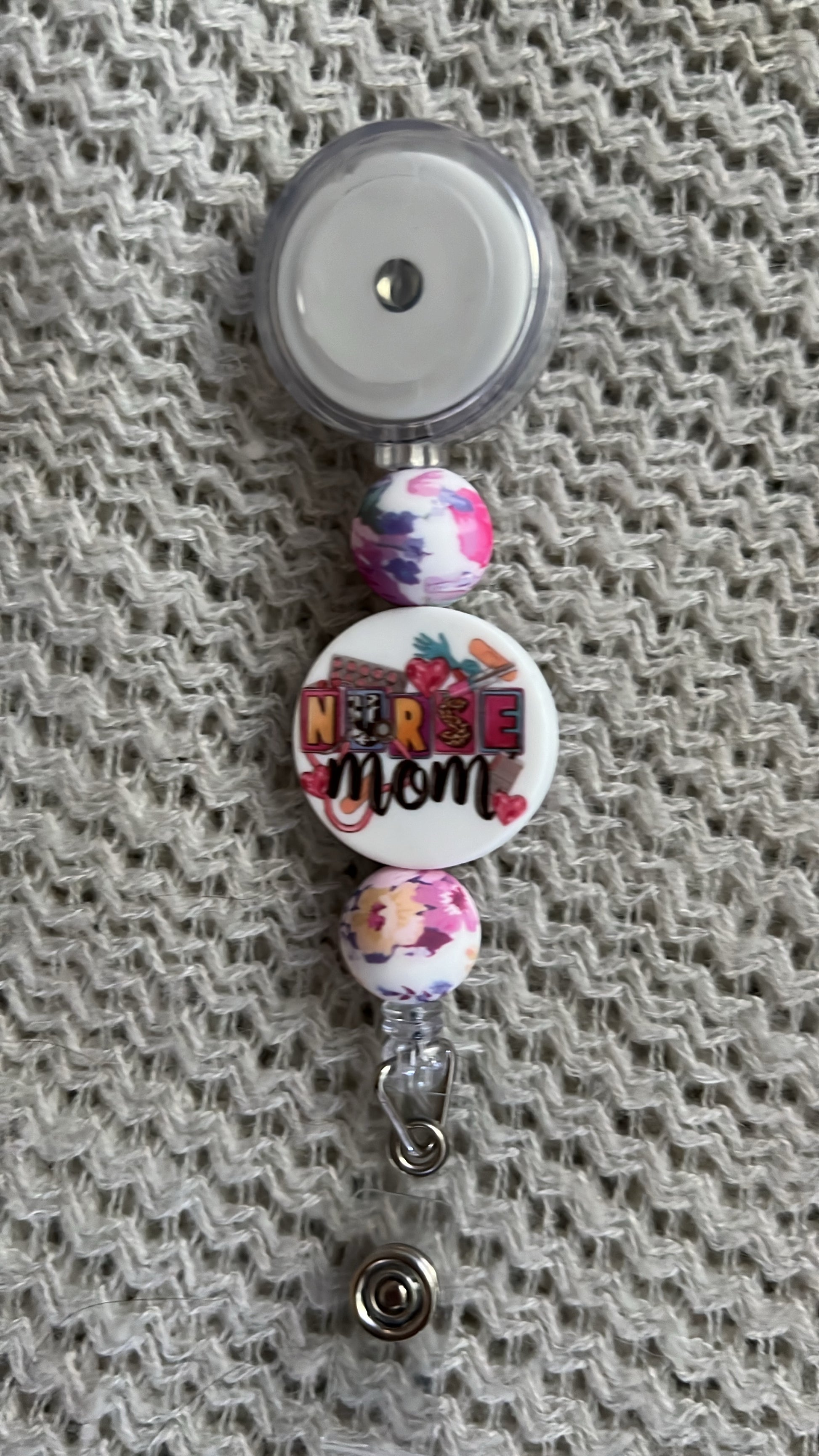 Mom Badge Reel (8007560986762)