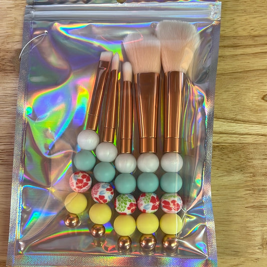 Makeup brushes (8079621193866)